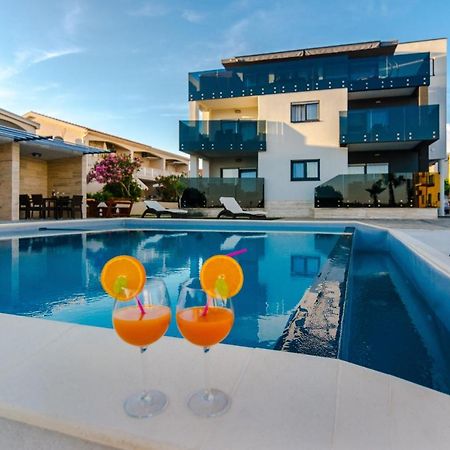 Resort Mirakul Vir Extérieur photo
