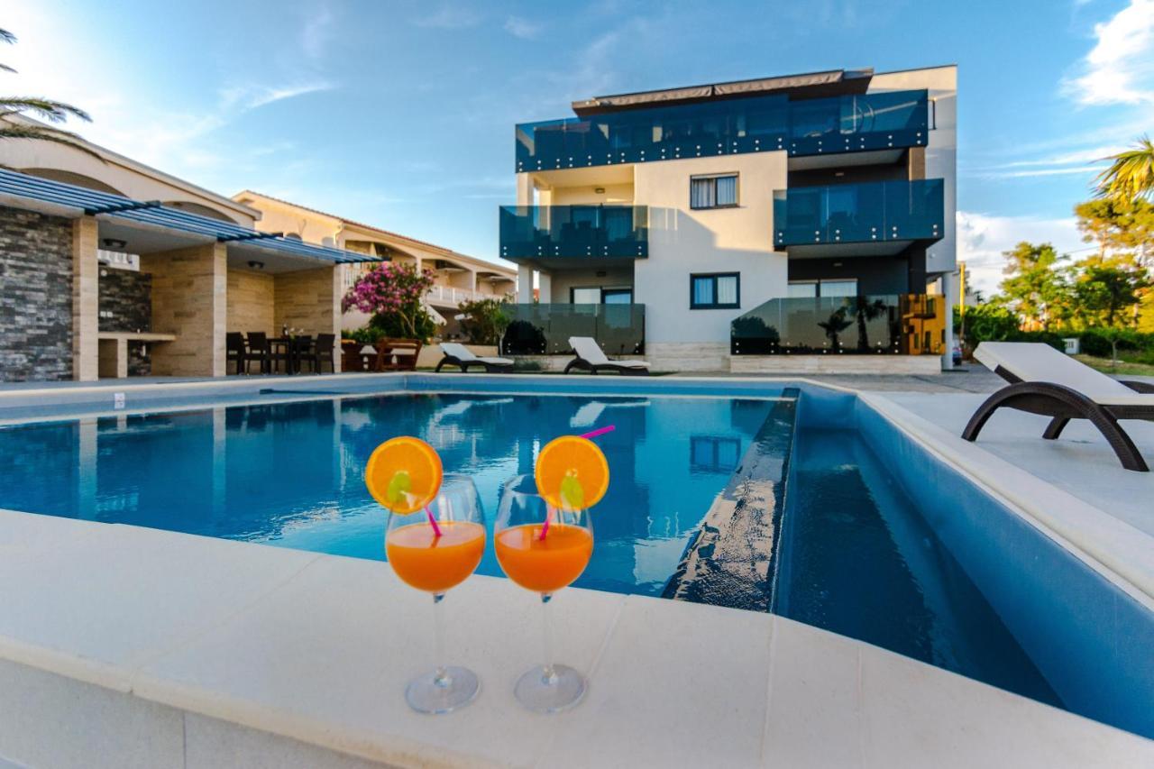 Resort Mirakul Vir Extérieur photo