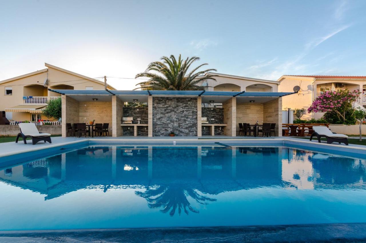 Resort Mirakul Vir Extérieur photo