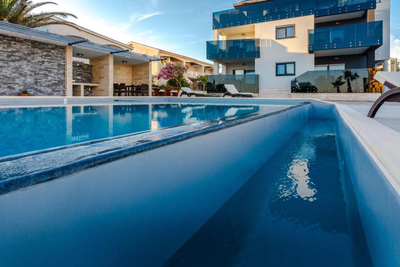 Resort Mirakul Vir Extérieur photo
